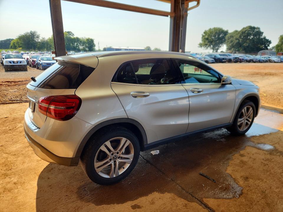 2019 Mercedes-benz Gla-klasse VIN WDCTG4EBXKJ553210 COPART salvage auction — MINOR DENT/SCRATCHES, Salvage Title, sold $5,500 on 2026-08-05 (photo 3)
