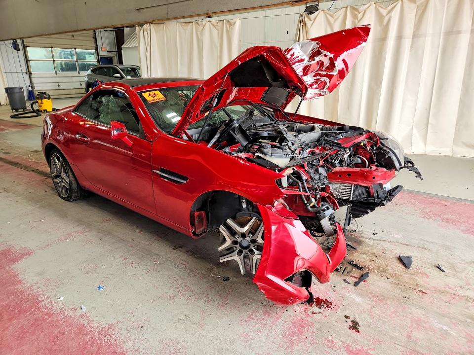 2015 Mercedes-benz VIN WDDPK4HA7FF109760 COPART salvage auction — ALL OVER, PA - CERTIFICATE OF SALVAGE, sold $475 on 2026-08-10 (photo 4)