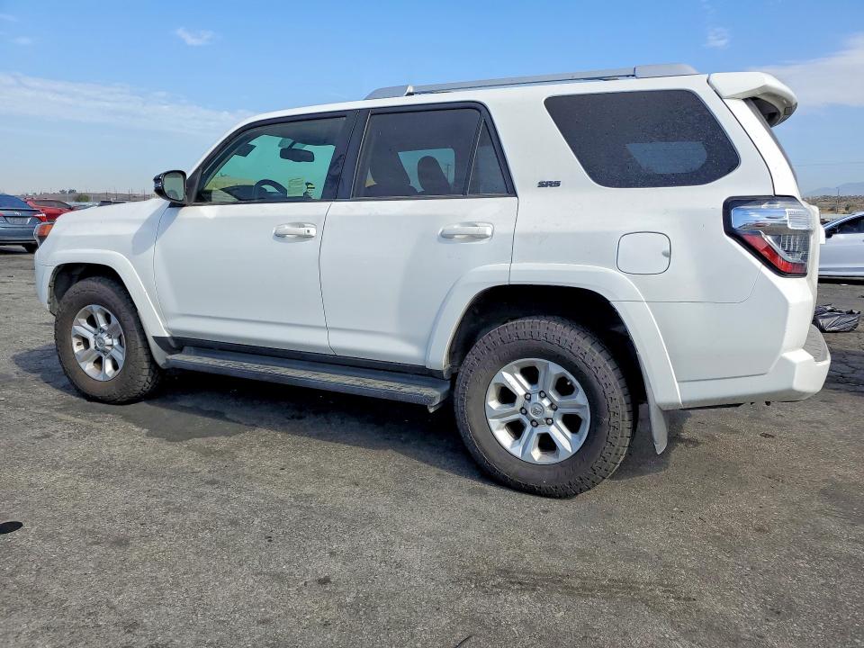 2018 Toyota 4runner VIN JTEBU5JRXJ5533111 COPART salvage auction — MINOR DENT/SCRATCHES, Ca - Salvage Certificate, sold $10,000 on 2026-08-20 (photo 2)