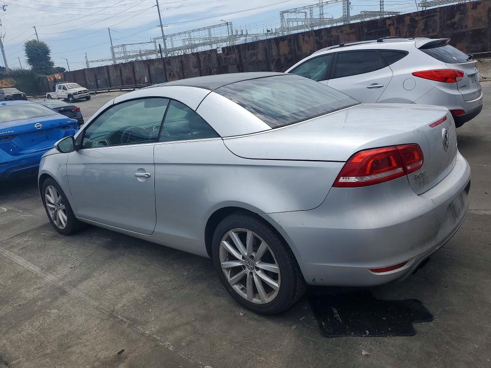 2012 Volkswagen Eos VIN WVWBW7AH7CV000279 COPART salvage auction — NORMAL WEAR, Ca - Dis/Dlr/Exp Only Clean Title, sold $725 on 2026-07-22 (photo 2)
