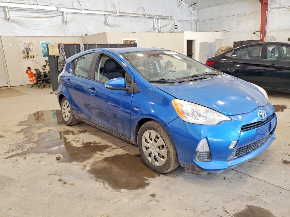 2013 Toyota Prius c VIN JTDKDTB36D1554245 COPART salvage auction — FRONT END, Vt - Certificate Of Title, sold $200 on 2026-07-20 (photo 4)