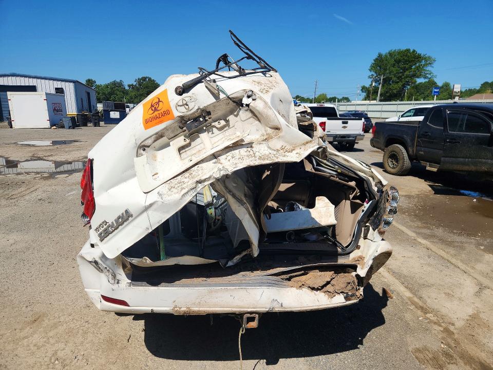 2002 Toyota Sequoia VIN 5TDZT38A12S121245 COPART salvage auction — ROLLOVER, LA - CERT OF TITLE-SALVAGE, sold $20 on 2026-07-23 (photo 6)