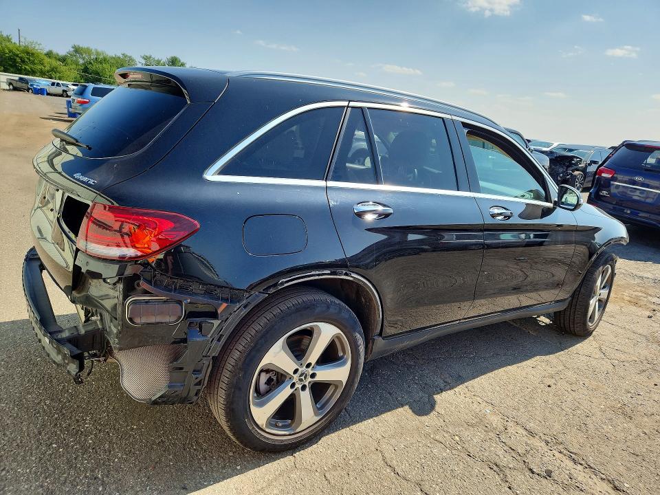 2020 Mercedes-benz Glc VIN WDC0G8EB4LF689833 COPART salvage auction — VANDALISM, PA - CERTIFICATE OF SALVAGE, sold $3,600 on 2026-07-24 (photo 3)