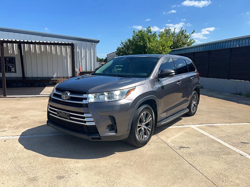 2017 Toyota VIN 5TDZARFH8HS026022 COPART salvage auction — MINOR DENT/SCRATCHES, Tx - Certificate Of Title (P), sold $10,900 on 2026-07-09 (photo 2)