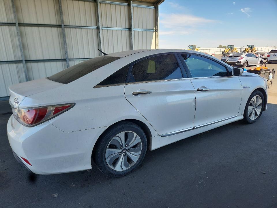 2015 Hyundai Sonata VIN KMHEC4A49FA127303 COPART salvage auction — MECHANICAL, CA - DIS/DLR/EXP ONLY CLEAN TITLE, sold $150 on 2026-07-30 (photo 3)