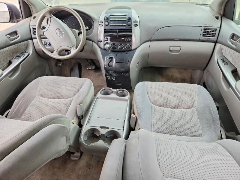 2006 Toyota Sienna VIN 5TDZA23CX6S467213 COPART salvage auction — MINOR DENT/SCRATCHES, CA - DIS/DLR/EXP ONLY CLEAN TITLE (P), sold $650 on 2026-07-27 (photo 8)