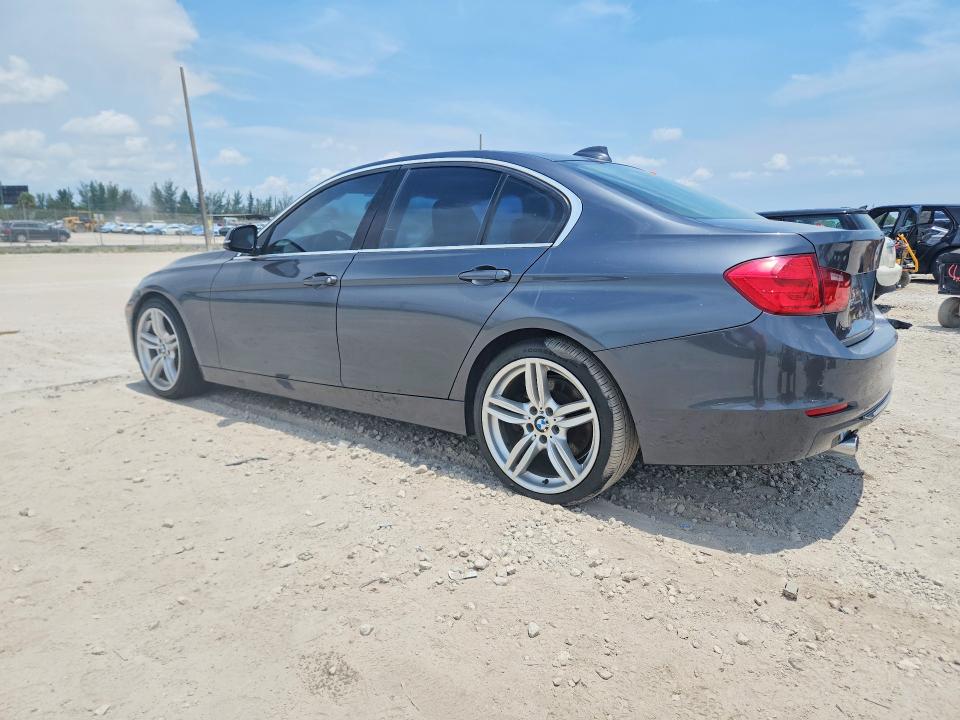 2013 BMW 1er VIN WBA3F9C54DF145260 COPART salvage auction — MINOR DENT/SCRATCHES, Fl - Certificate Of Title (P), sold $2,125 on 2026-08-18 (photo 2)