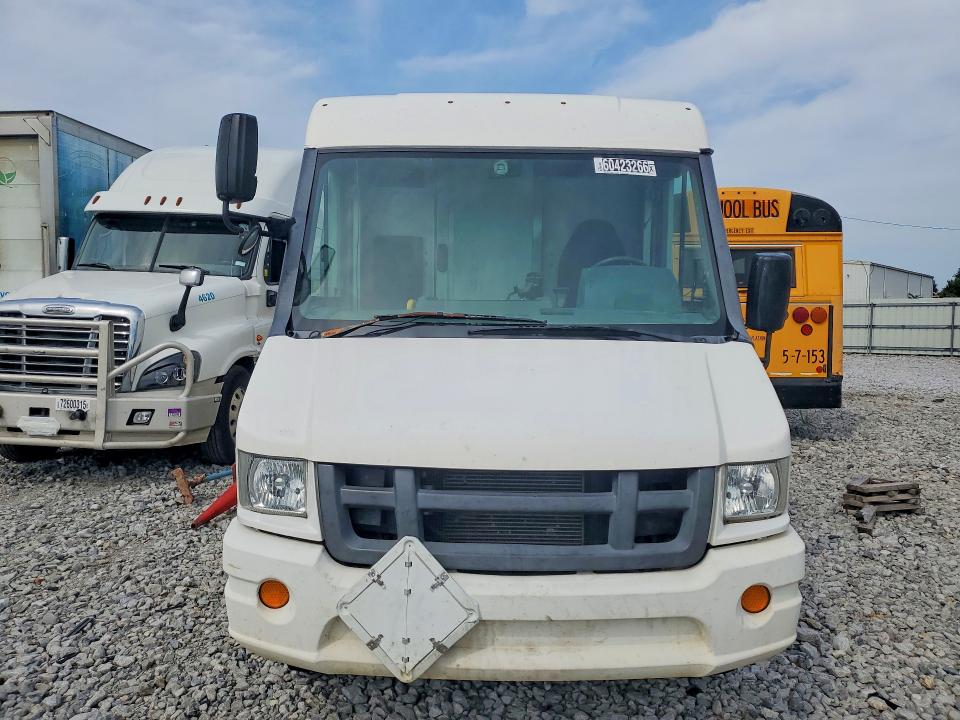 2017 Isuzu Reach VIN JALB4T170H7W00237 COPART salvage auction — FRONT END, AR - CERTIFICATE OF TITLE, sold $175 on 2026-09-08 (photo 5)