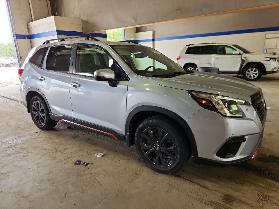2023 Subaru Forester VIN JF2SKAJC7PH538208 COPART salvage auction — UNDERCARRIAGE, VA - CERT OF TITLE - SALVAGE, sold $5,900 on 2026-07-31 (photo 4)