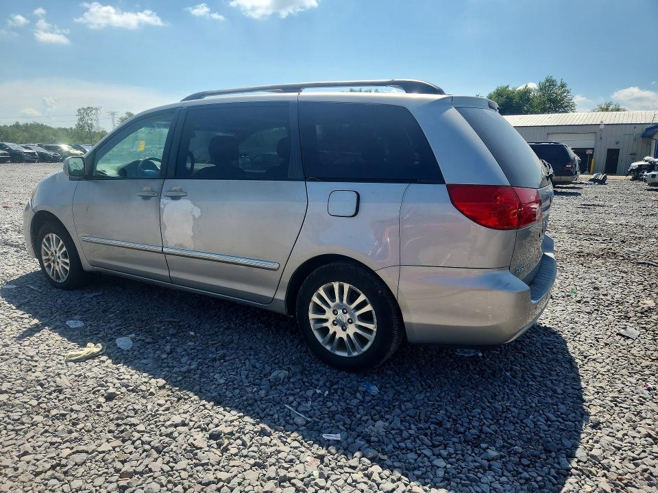 2007 Toyota Sienna VIN 5TDZK22C17S091985 COPART salvage auction — MINOR DENT/SCRATCHES, IL - CERTIFICATE OF TITLE, sold $275 on 2026-07-27 (photo 2)