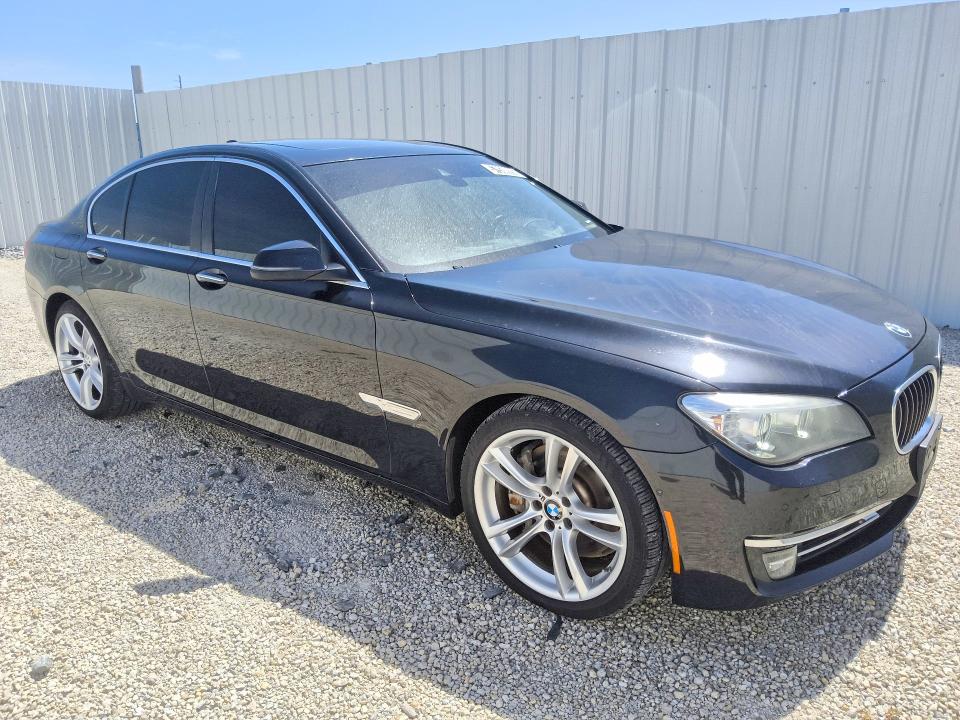 2013 BMW 7 series VIN WBAYA8C55DC996578 COPART salvage auction — MINOR DENT/SCRATCHES, FL - CERTIFICATE OF TITLE, sold $1,450 on 2026-08-04 (photo 4)