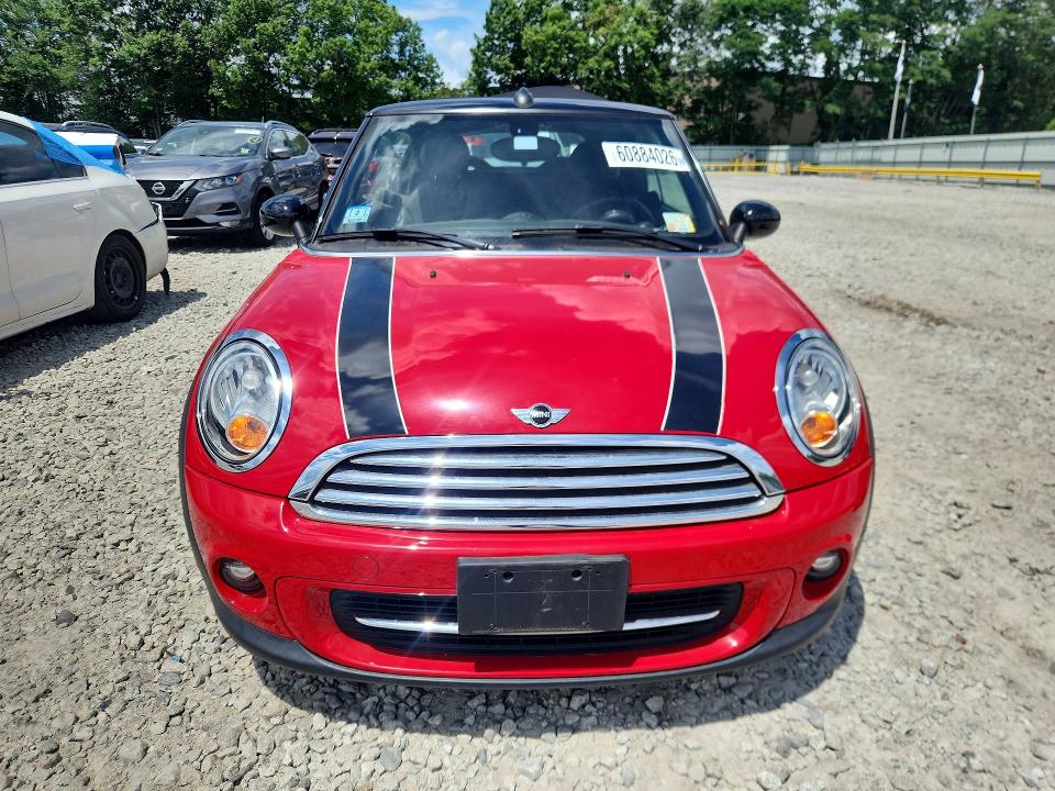 2015 Mini Cooper VIN WMWZN3C53FT861646 COPART salvage auction — ROOF, MA - CERTIFICATE OF TITLE, sold $1,700 on 2026-07-23 (photo 5)