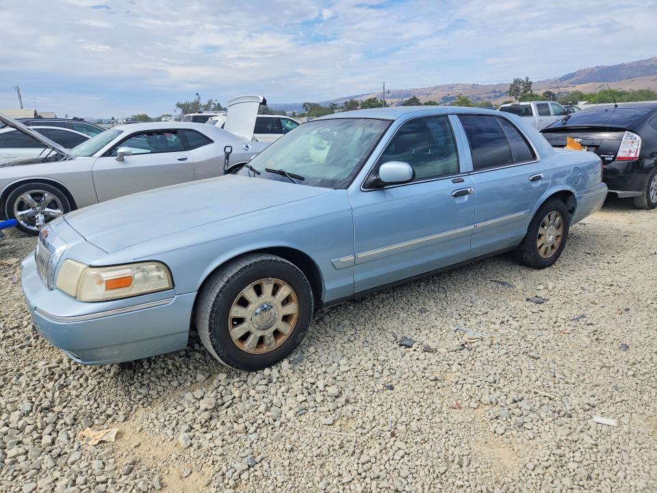 2007 Mercury Grand marquis VIN 2MEHM75W27X616855 COPART salvage auction — MINOR DENT/SCRATCHES, OR - DIS/DLR/EXP ONLY CLEAN TITLE, sold $475 on 2026-07-28 (photo 1)
