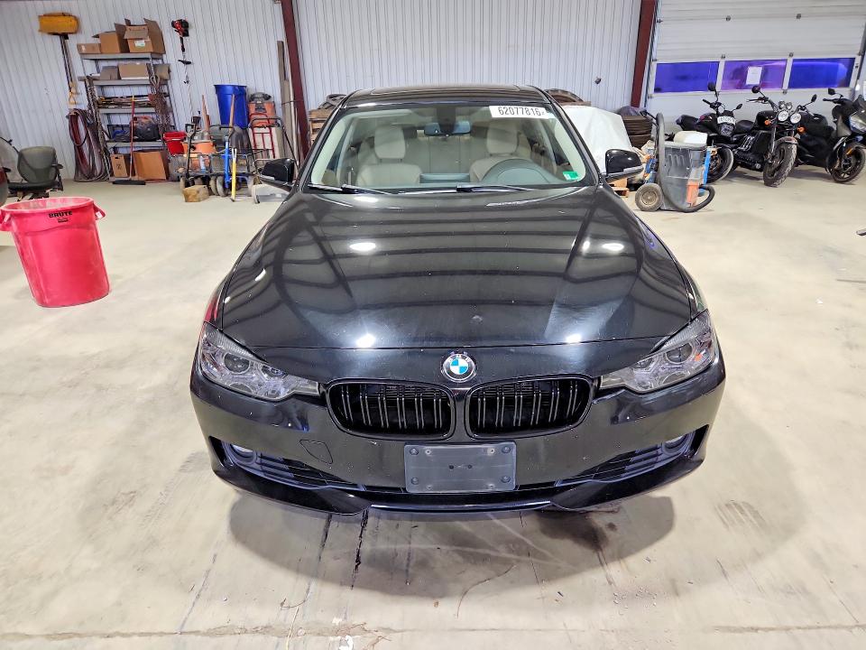 2013 BMW 3er VIN WBA3B5C5XDF592048 COPART salvage auction — SIDE, Pa - Certificate Of Salvage, sold $1,500 on 2026-08-21 (photo 5)