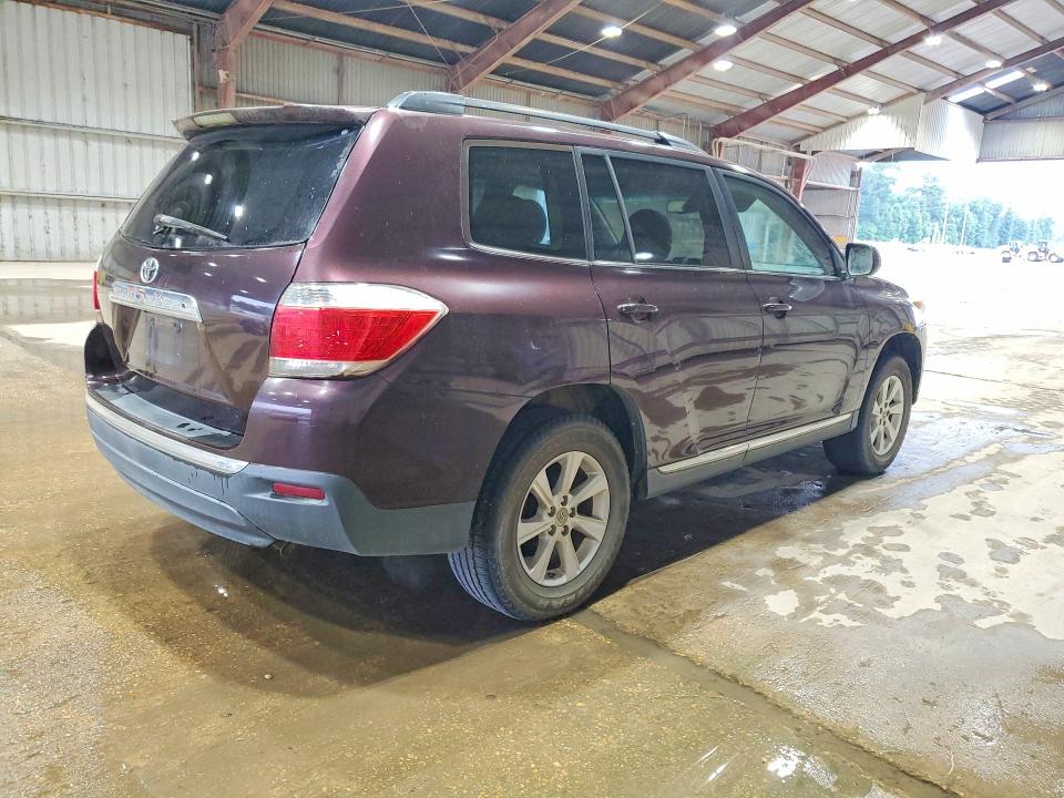 2011 Toyota Highlander VIN 5TDZK3EH5BS032377 COPART salvage auction — MINOR DENT/SCRATCHES, LA - CERTIFICATE OF TITLE, sold $2,150 on 2026-07-17 (photo 3)