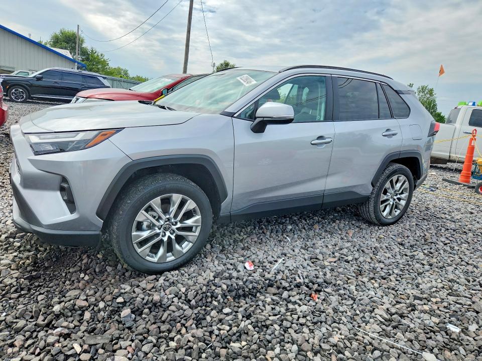 2025 Toyota Rav 4 VIN 2T3A1RFV3SW542488 — COPART salvage auction photo