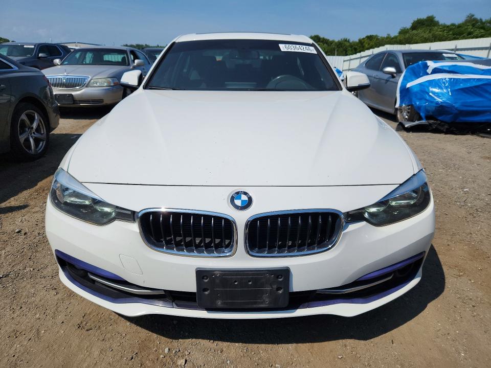 2016 BMW 3er VIN WBA8E3G57GNU05662 COPART salvage auction — REAR END, Ma - Cert Of Title-Reconstrctd Coll, sold $4,000 on 2026-07-22 (photo 5)