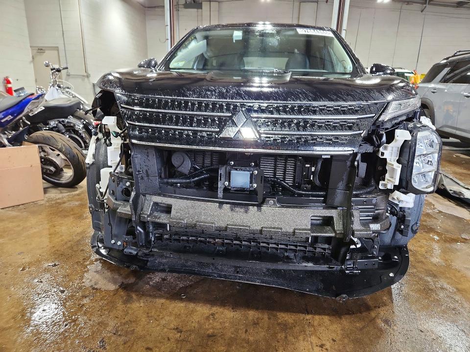 2024 Mitsubishi Outlander VIN JA4T5VA92RZ057943 COPART salvage auction — REAR END, AZ - CERT OF TITLE - SALVAGE, sold $11,900 on 2026-07-20 (photo 5)