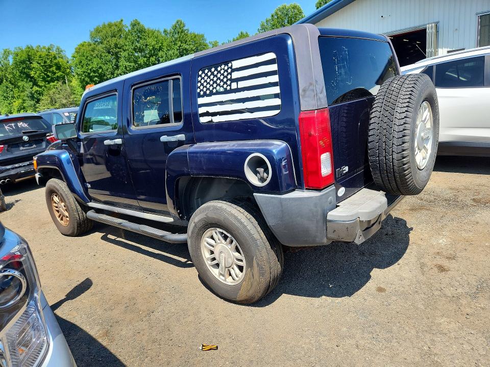 2007 Hummer H3 VIN 5GTDN13E378172303 COPART salvage auction — MINOR DENT/SCRATCHES, RI - CERTIFICATE OF TITLE, sold $1,350 on 2026-07-31 (photo 2)