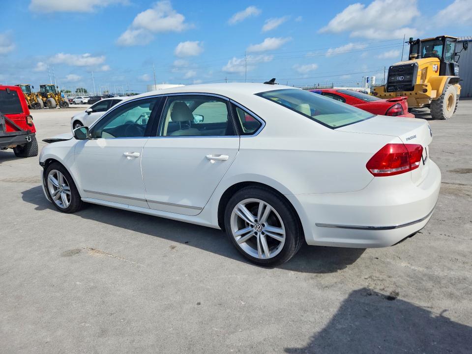 2015 Volkswagen Passat VIN 1VWCV7A39FC070133 COPART salvage auction — FRONT END, Salvage Title, sold $1,750 on 2026-08-05 (photo 2)