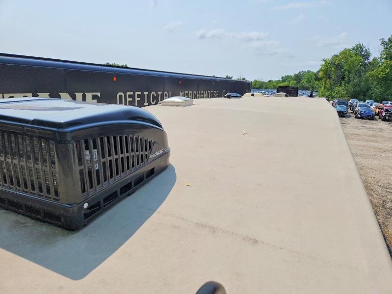 2018 Foresriver VIN 4X4FSEN22JJ045653 COPART salvage auction — HAIL, MI - CERTIFICATE OF TITLE, sold $9,500 on 2026-09-01 (photo 9)