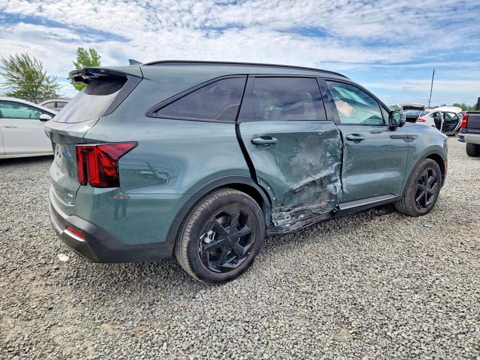 2026 Kia VIN KNDRKDJG9T5441752 COPART salvage auction — SIDE, Or - Salvage Title Certificate, sold $20,700 on 2026-09-15 (photo 3)
