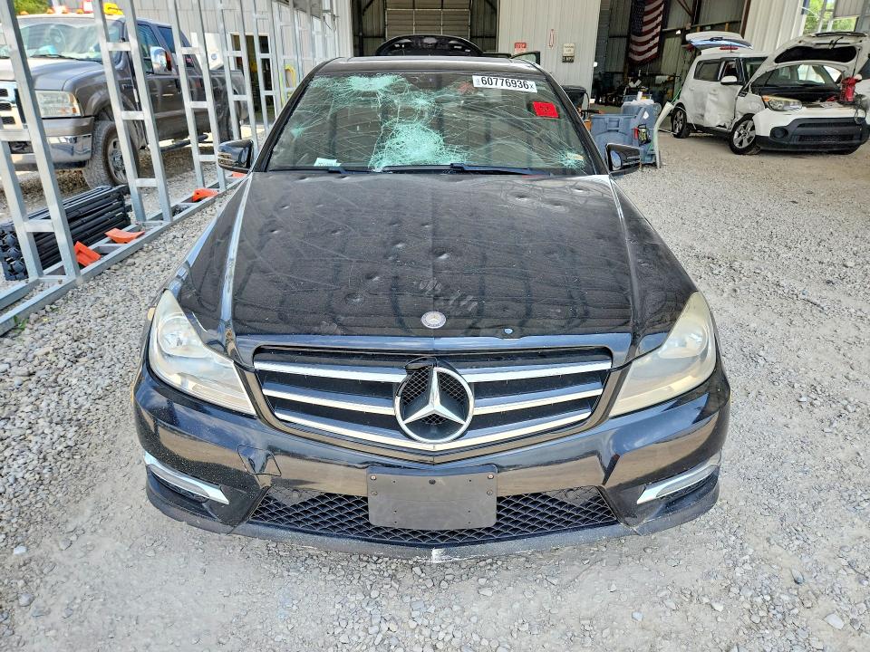2014 Mercedes-benz C class VIN WDDGF8AB3ER312818 COPART salvage auction — HAIL, Mo - Certificate Of Title, sold $450 on 2026-07-21 (photo 5)