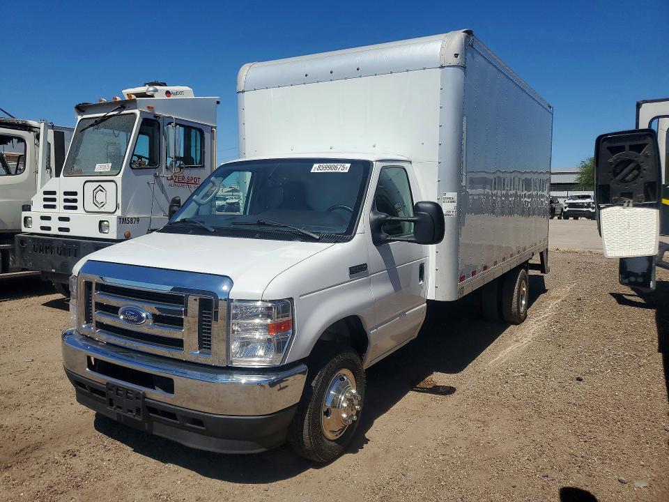2022 Ford Econoline VIN 1FDXE4FN7NDC16062 COPART salvage auction — MINOR DENT/SCRATCHES, Az - Certificate Of Title (P), sold $225 on 2026-07-29 (photo 1)