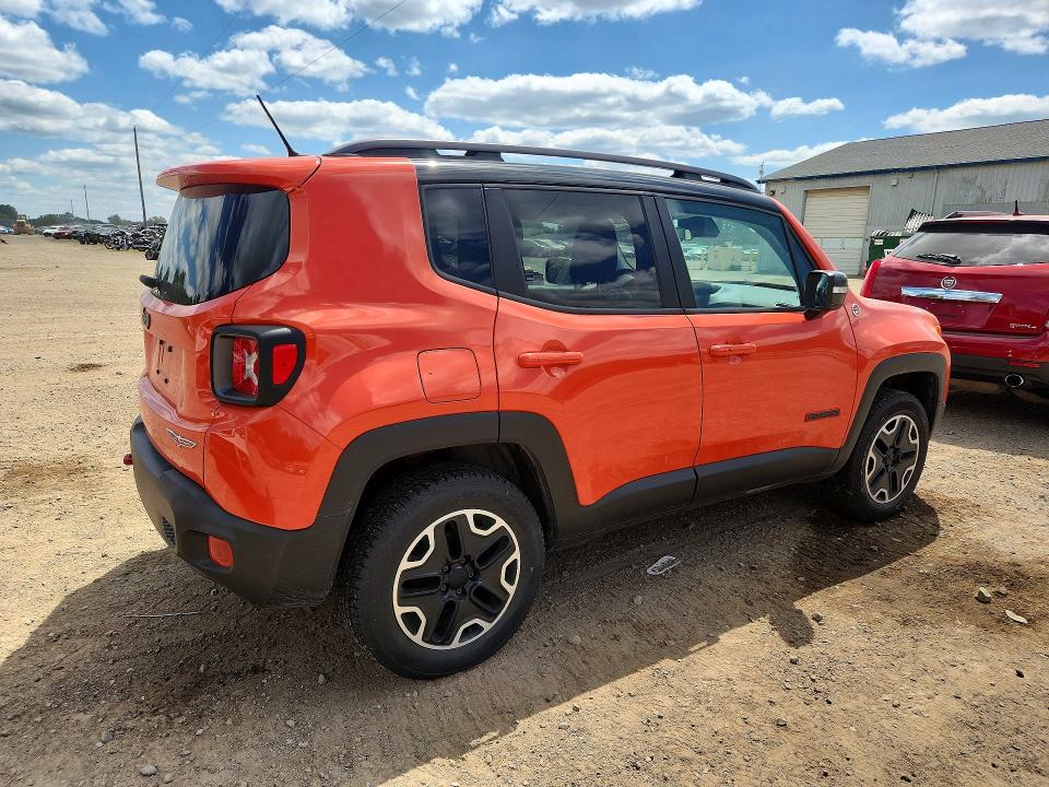 2015 Jeep Renegade VIN ZACCJBCT1FPC03753 COPART salvage auction — FRONT END, MI - CERTIFICATE OF TITLE, sold $2,550 on 2026-08-05 (photo 3)