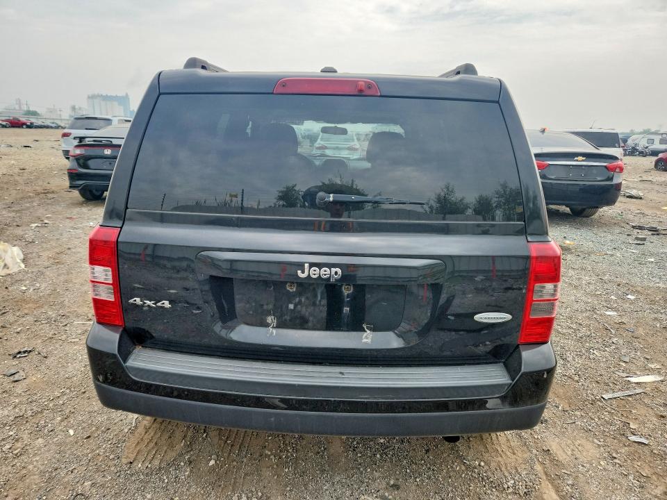 2012 Jeep Liberty (patriot) VIN 1C4NJRFB8CD537518 COPART salvage auction — MINOR DENT/SCRATCHES, Il - Salvage Certificate, sold $300 on 2026-07-22 (photo 6)