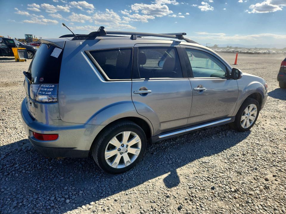 2013 Mitsubishi Outlander VIN JA4AS3AW0DU003833 COPART salvage auction — MECHANICAL, CO - DIS/DLR/EXP ONLY CLEAN TITLE, sold $275 on 2026-07-28 (photo 3)