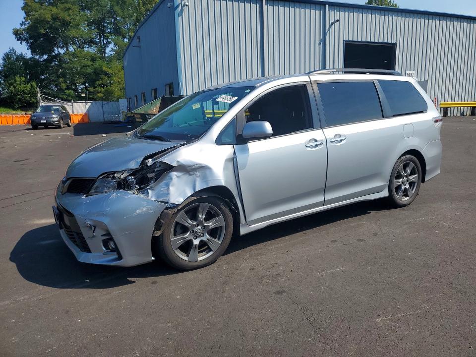 2019 Toyota Sienna VIN 5TDXZ3DC2KS977408 — COPART salvage auction photo