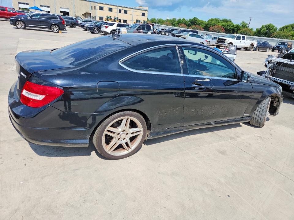 2012 Mercedes-benz C-klasse VIN WDDGJ4HBXCF749713 COPART salvage auction — MECHANICAL, Tx - Cert Of Title-Rebuilt Salvage, sold $350 on 2026-07-30 (photo 3)