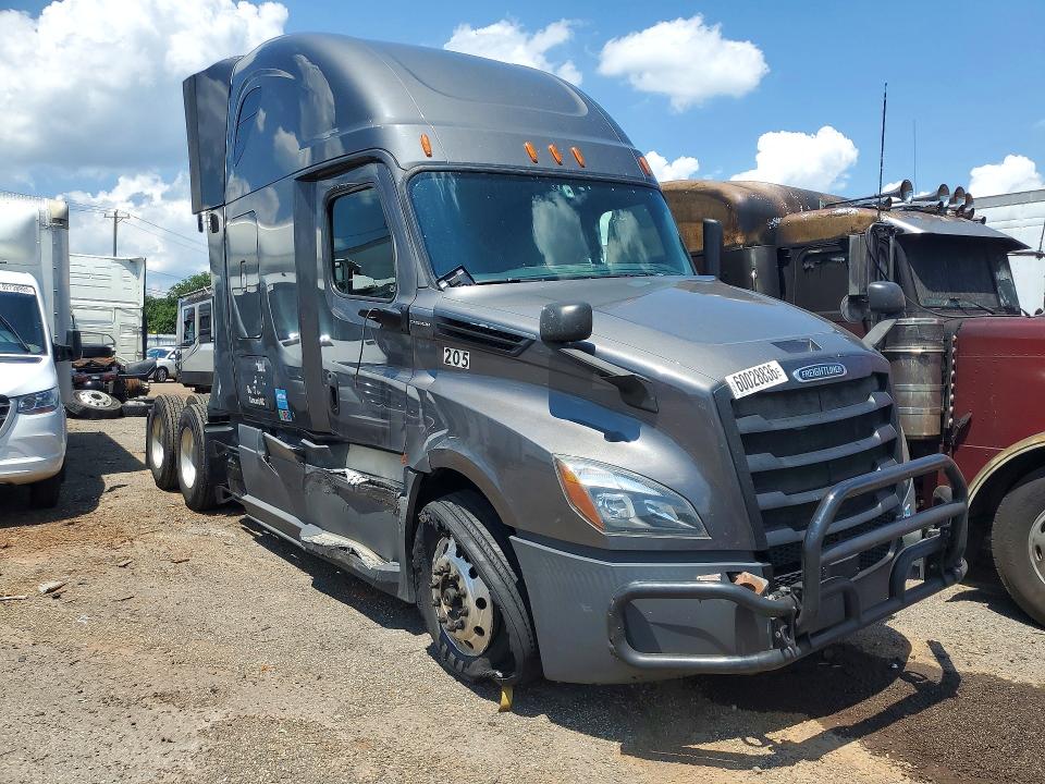 2019 Freightliner Cascadia 126 VIN 3AKJHHDR6KSKB5185 COPART salvage auction — UNDERCARRIAGE, NC - SALVAGE CERTIFICATE OF TITLE, sold $13,000 on 2026-09-17 (photo 4)