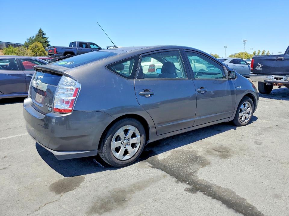 2006 Toyota Prius VIN JTDKB20UX63186820 COPART salvage auction — VANDALISM, CA - SALVAGE CERTIFICATE, sold $550 on 2026-07-31 (photo 3)