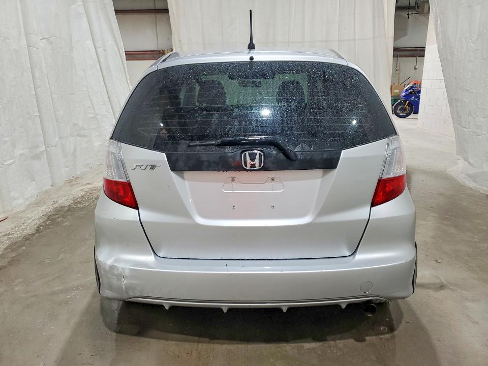 2013 Honda Fit VIN JHMGE8H34DC007906 COPART salvage auction — NORMAL WEAR, NY - CERTIFICATE OF TITLE (P), sold $4,150 on 2026-07-28 (photo 6)