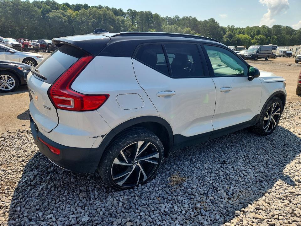 2020 Volvo Xc40 VIN YV4162UM6L2245970 COPART salvage auction — FRONT END, La - Certificate Of Title (P), sold $7,600 on 2026-07-24 (photo 3)