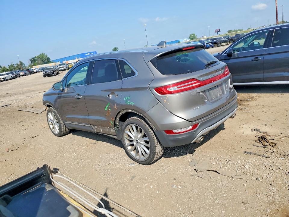 2017 Lincoln VIN 5LMCJ3C92HUL22402 COPART salvage auction — FRONT END, Mi - Certificate Of Title, sold $1,850 on 2026-07-28 (photo 2)