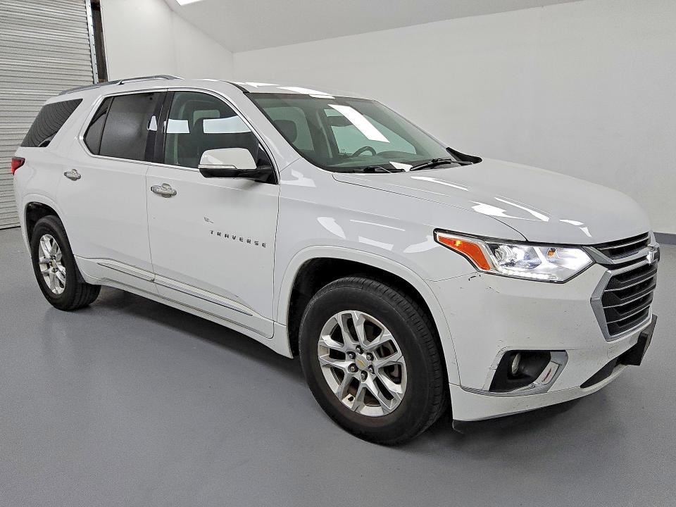 2019 Chevrolet Traverse VIN 1GNERKKW8KJ182074 COPART salvage auction — MINOR DENT/SCRATCHES, Tx - Certificate Of Title, sold $11,600 on 2026-07-28 (photo 4)