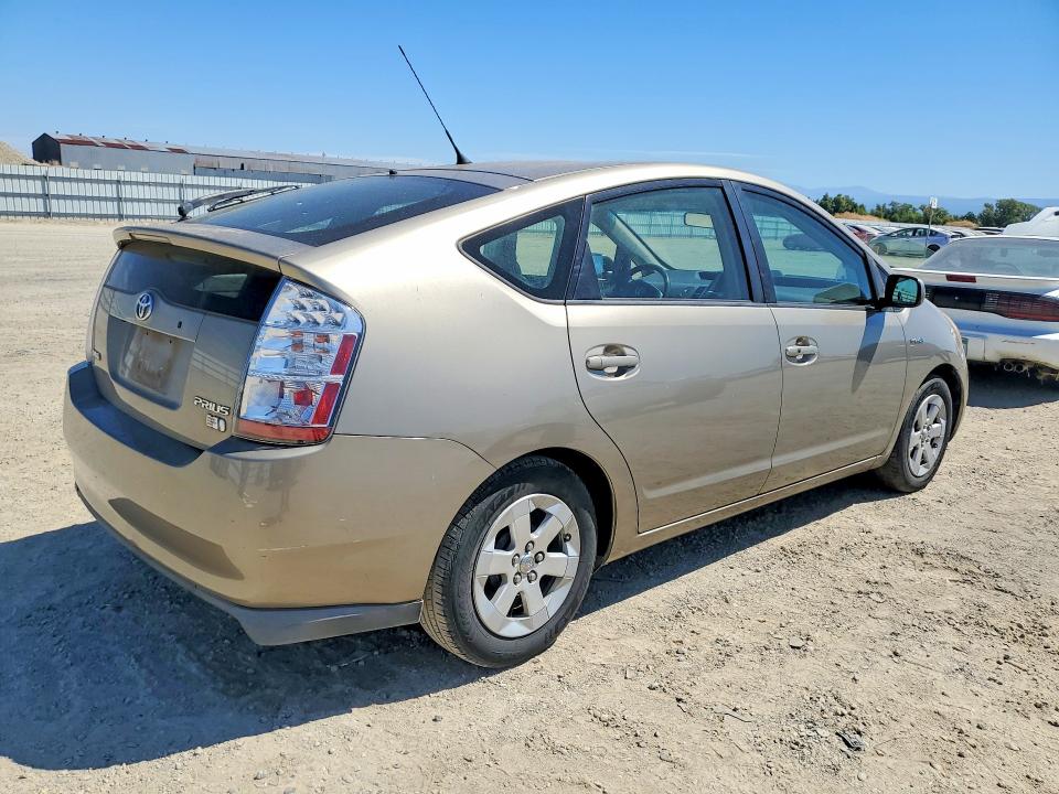 2007 Toyota Prius VIN JTDKB20U573272280 COPART salvage auction — MECHANICAL, Ca - Dis/Dlr/Exp Only Clean Title, sold $50 on 2026-07-31 (photo 3)