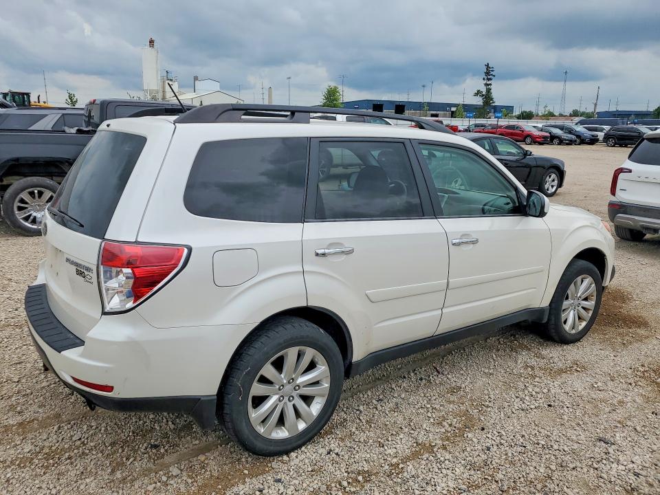 2012 Subaru Forester VIN JF2SHBEC6CH433118 COPART salvage auction — MINOR DENT/SCRATCHES, Ia - Certificate Of Title, sold $700 on 2026-07-24 (photo 3)