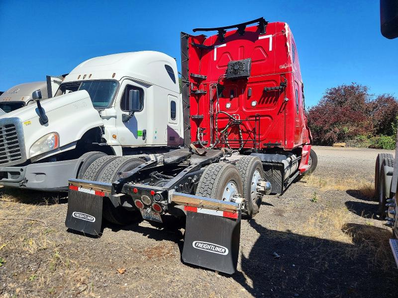 2025 Freightliner Cascadia 126 VIN 3AKJHHDR7SSVX2167 COPART salvage auction — FRONT END, OR - SALVAGE TITLE CERTIFICATE, sold $50,000 on 2026-08-13 (photo 3)