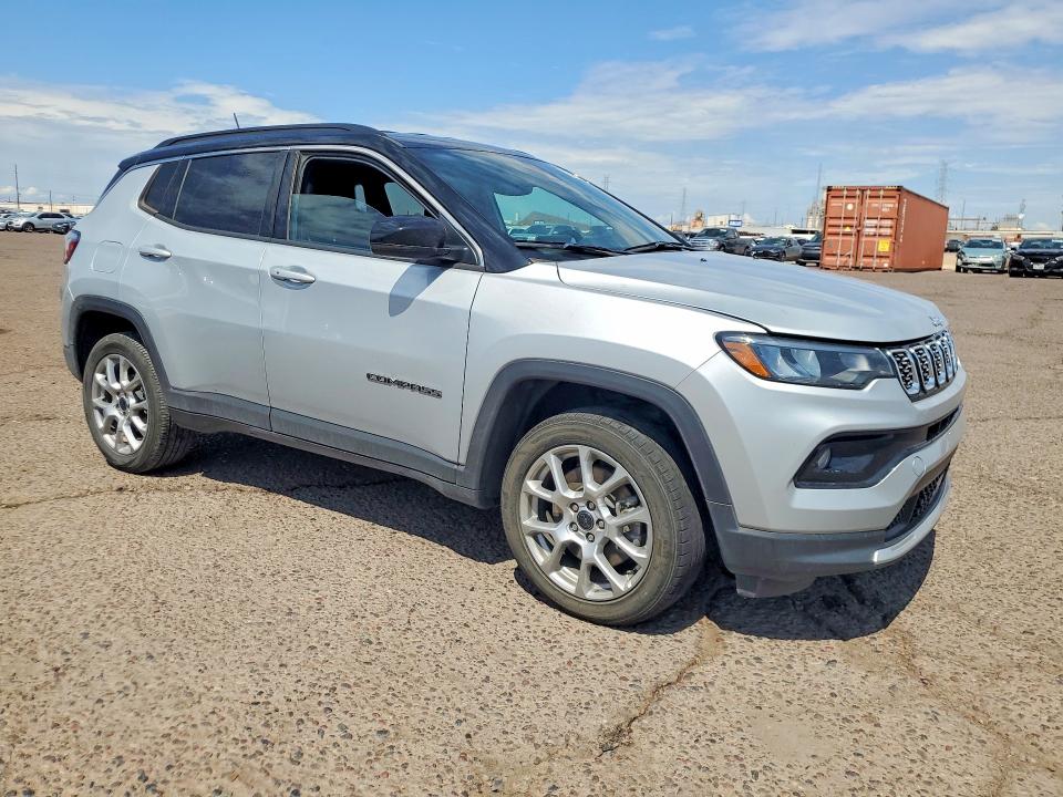 2025 Jeep Compass VIN 3C4NJDCN7ST507517 COPART salvage auction — MECHANICAL, Fl - Certificate Of Title, sold $10,400 on 2026-07-29 (photo 4)