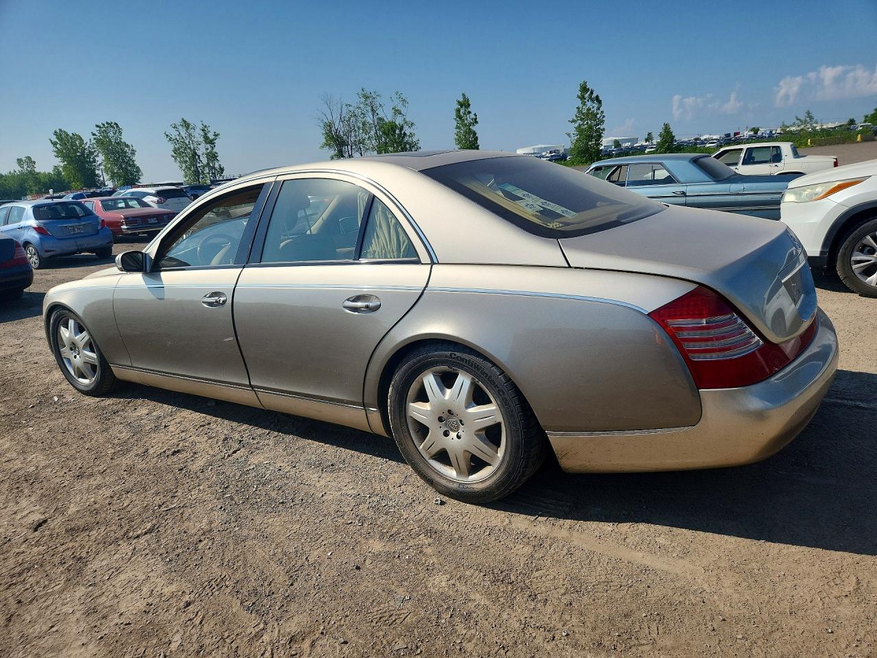 2004 Maybach VIN WDBVF78J04A000833 COPART salvage auction — Water/Flood, Ip - Non-Repairable, sold $26,750 on 2026-08-18 (photo 2)