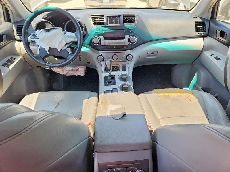 2011 Toyota Highlander VIN 5TDZK3EH9BS040546 COPART salvage auction — FRONT END, CA - SALVAGE CERTIFICATE, sold $850 on 2026-07-30 (photo 8)