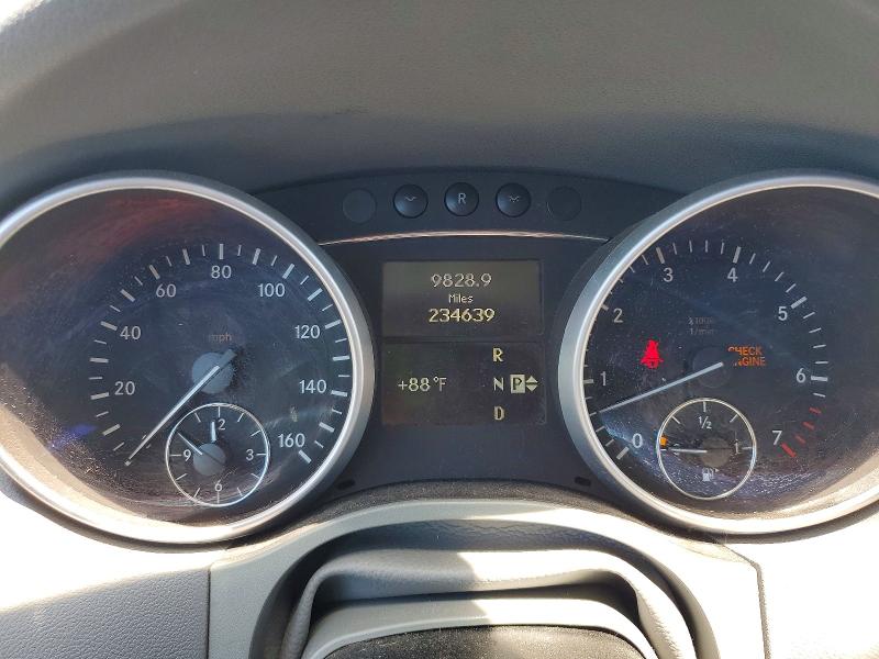 2011 Mercedes-benz Ml-class VIN 4JGBB8GB1BA730730 COPART salvage auction — NORMAL WEAR, CA - DIS/DLR/EXP ONLY CLEAN TITLE, sold $750 on 2026-09-02 (photo 9)