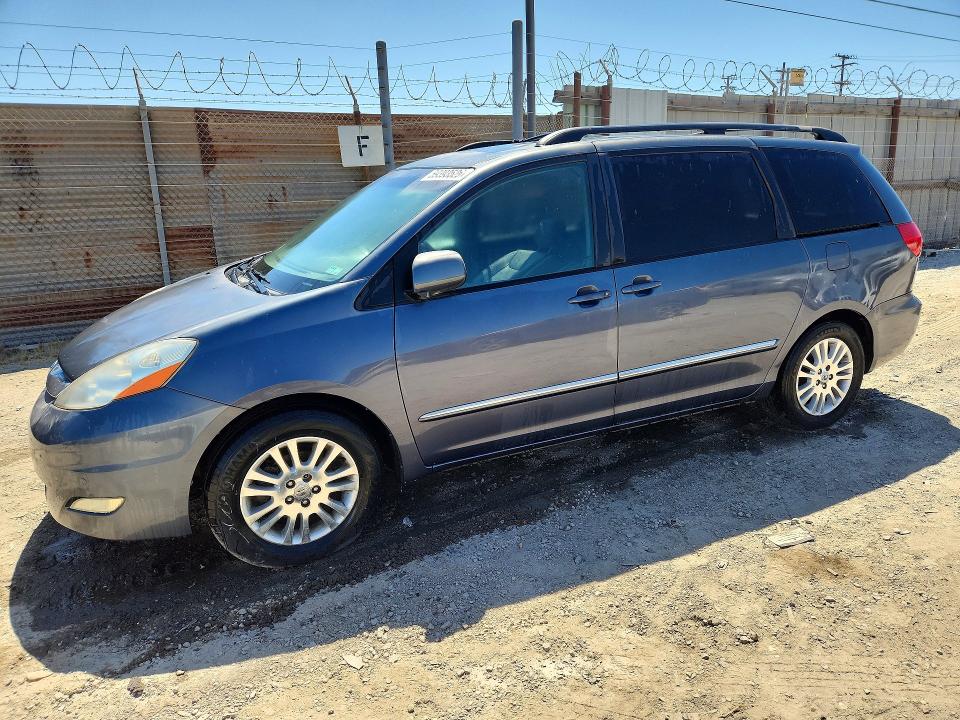 2008 Toyota Sienna VIN 5TDZK22C38S138807 COPART salvage auction — MINOR DENT/SCRATCHES, CA - DIS/DLR/EXP ONLY CLEAN TITLE, sold $750 on 2026-07-17 (photo 1)