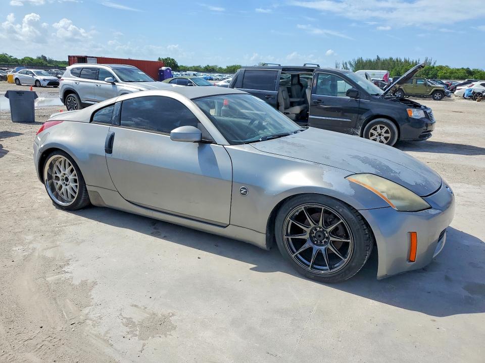 2003 Nissan 350z VIN JN1AZ34D63T102157 COPART salvage auction — MINOR DENT/SCRATCHES, Fl - Certificate Of Title, sold $950 on 2026-07-31 (photo 4)
