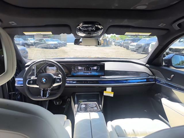 2026 BMW 7er VIN WBA33EH02TCW78982 COPART salvage auction — HAIL, Nj - Cert Of Title-Salvage, sold $73,000 on 2026-08-04 (photo 9)