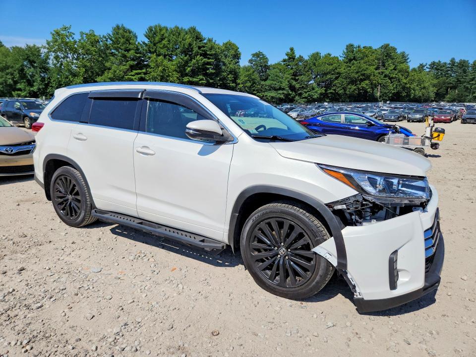 2018 Toyota Highlander VIN 5TDDZRFH0JS827567 COPART salvage auction — FRONT END, Ma - Cert Of Title-Salvage, sold $500 on 2026-07-27 (photo 4)